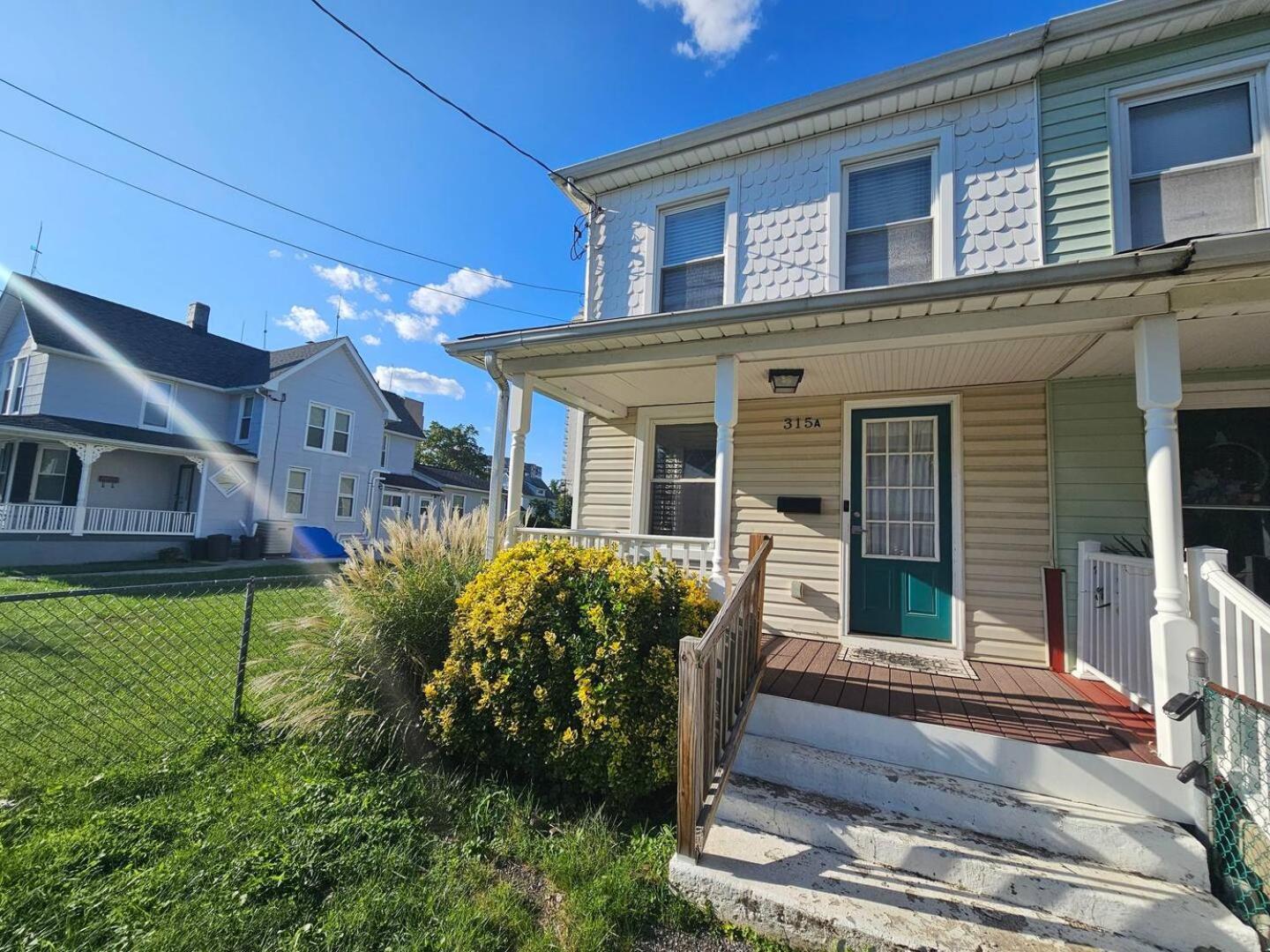 Two Story Queen Primary Towson Ngoại thất bức ảnh